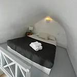 Vitamin Oia (Santorini)
